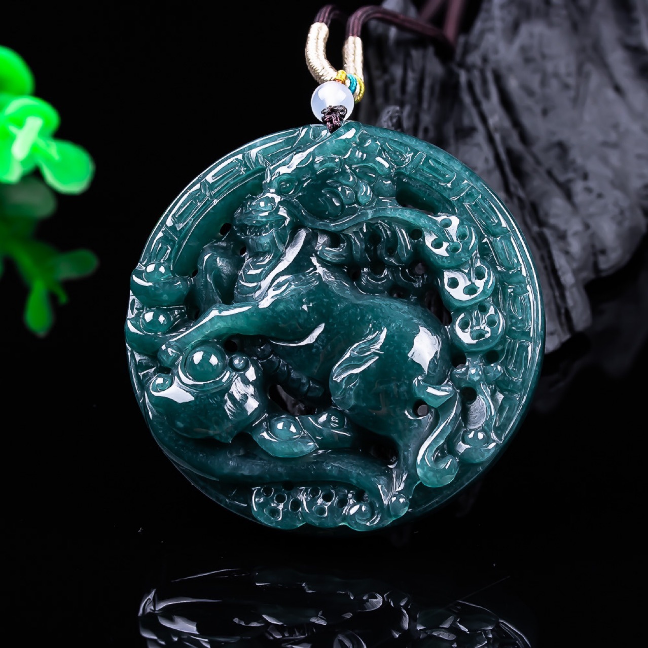 Accessories Woman - ビルマ翡翠ドラゴンペンダント宝石本物の翡翠のギフト女性のためのネックレスチャームヴィンテージファッションアクセサリー高級
