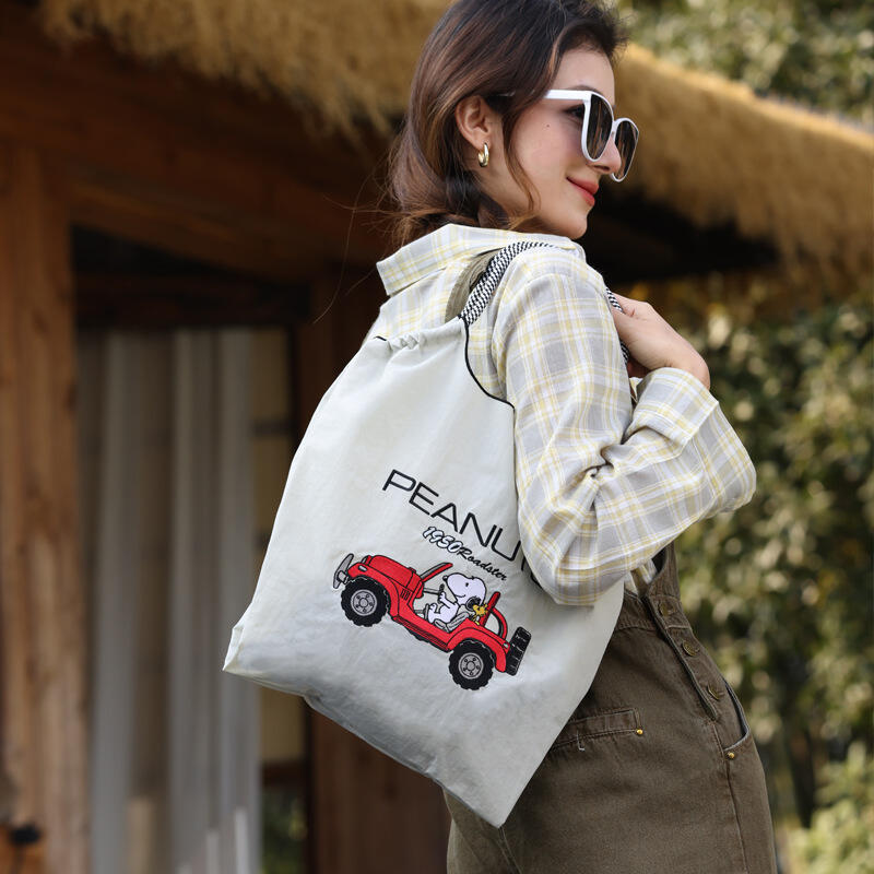 Accessories Brand For Women - スヌーピー共同ブランド刺繍ナイロントート大容量女性ショルダークロスボディハンドバッグ夏の通勤ショッピングバッグ卸売