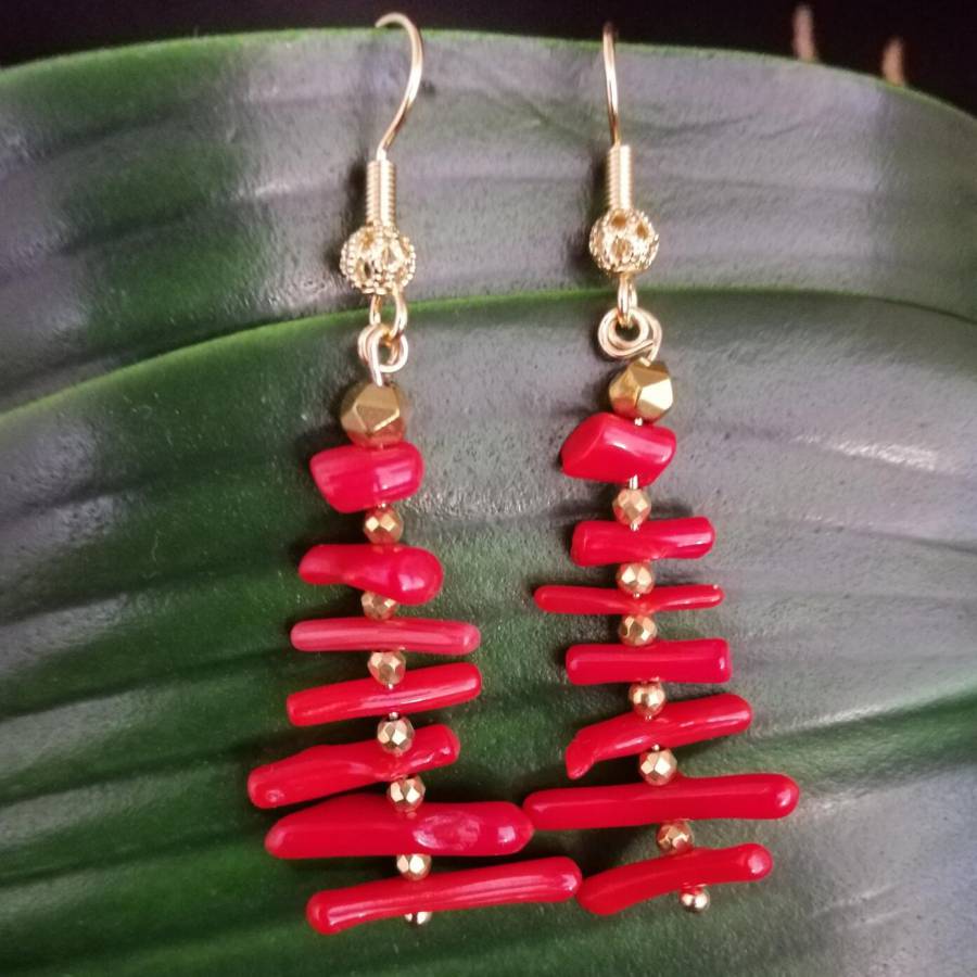 女性用不規則な枝状の赤珊瑚ロングタッセルダングルイヤリング、 - Tassel Earrings Boho のレビューと価格