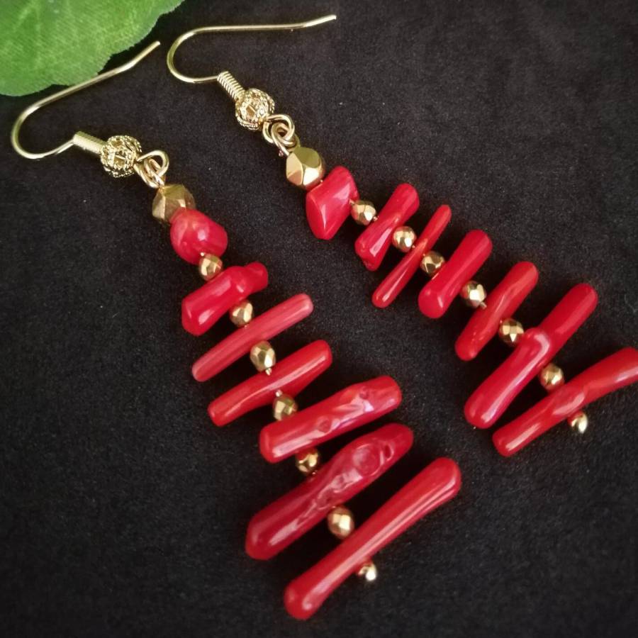 女性用不規則な枝状の赤珊瑚ロングタッセルダングルイヤリング、 - Tassel Earrings Boho のレビューと価格
