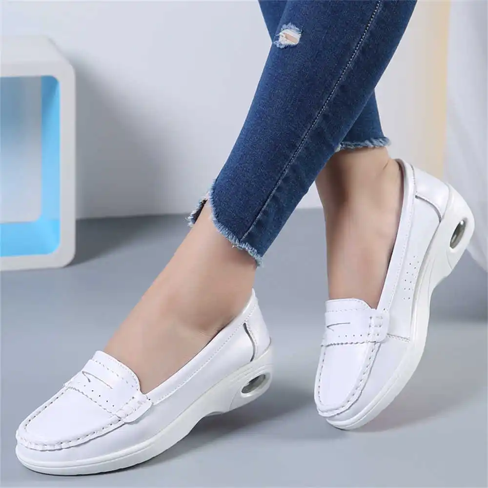 男性と女性のための厚いソールを備えた白いスライポントレーナー - Women Accessories Shop Name Ideas のレビューと価格