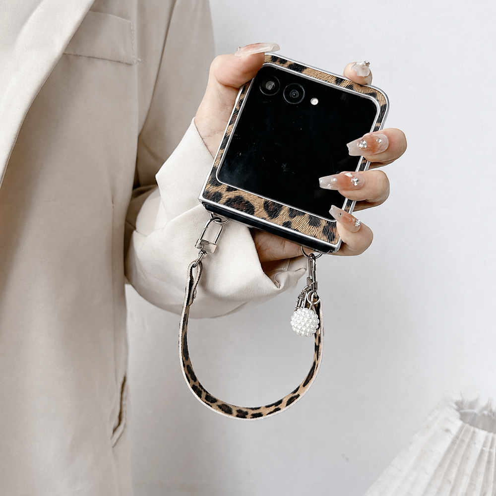 ヒョウ柄折りたたみフリップ電話ケース Motorola Ra - Women Accessories For Hand のレビューと価格
