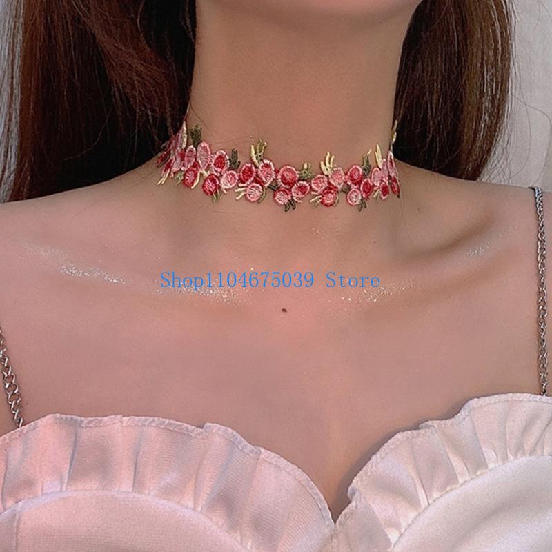 ファッショナブルな刺繍入りフラワーレースチョーカーネックレス - Women Accessories Pk のレビューと価格