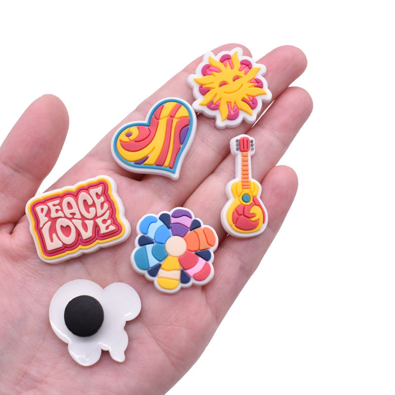 女性のためのPVCシューズチャーム,かわいいピンクのアクセサ - Women'S Accessories For Crocs のレビューと価格