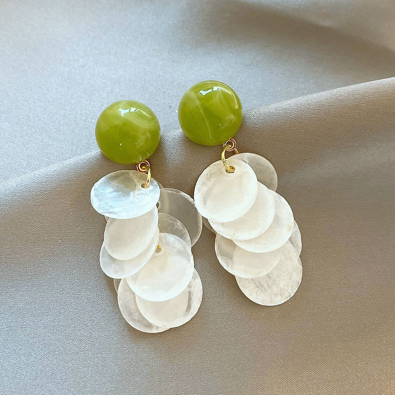 高品質のクリップオンイヤリング アボカドグリーンシェル ラウ - Tassel Earrings Boho のレビューと価格