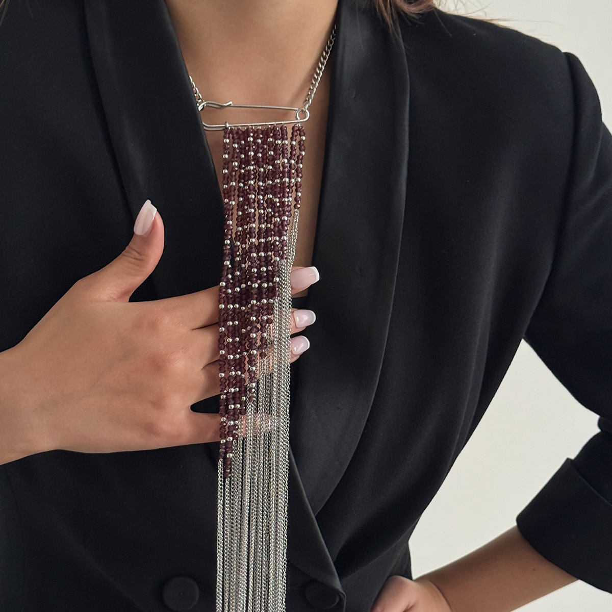 シルバーカラータッセルチェーンブローチファッションアクセサリ - Women Accessories Chain のレビューと価格