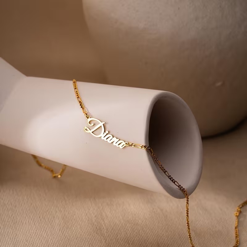 カスタマイズされたフィガロチェーンネックレス、名前入りパーソ - Women Accessories Gift Box のレビューと価格