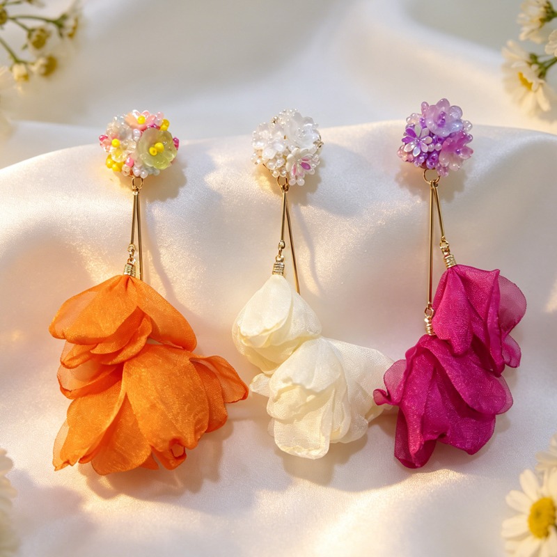 新しいファッションフラワータッセルクリップオンイヤリング女性 - Tassel Earrings Boho のレビューと価格